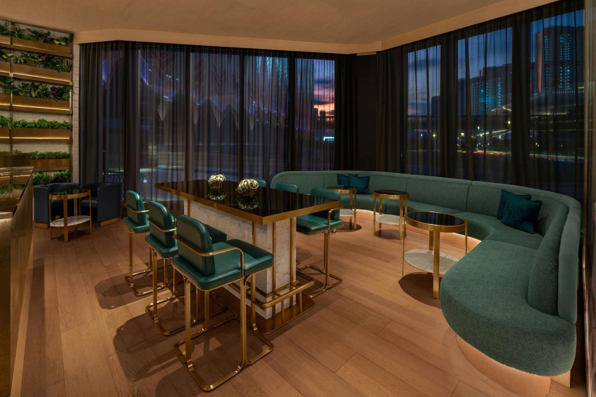 W Macau - Studio City Екстериор снимка The Sky Bar
