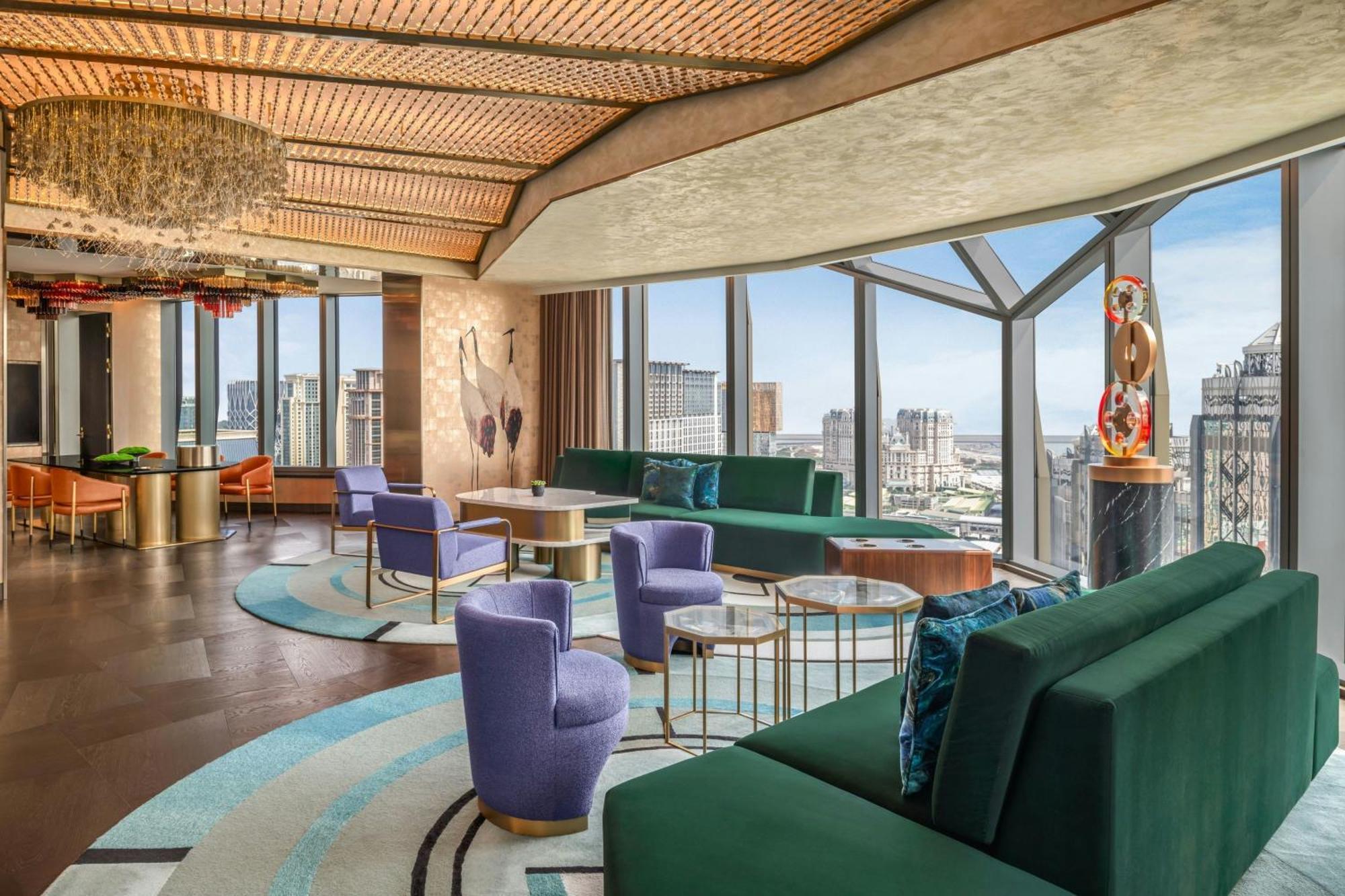 W Macau - Studio City Екстериор снимка The 101 Lounge